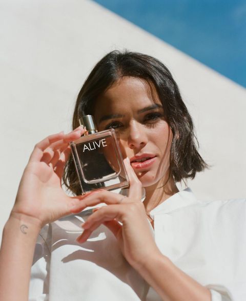 Bruno Marquezine caught on camera while advertising for a brand.